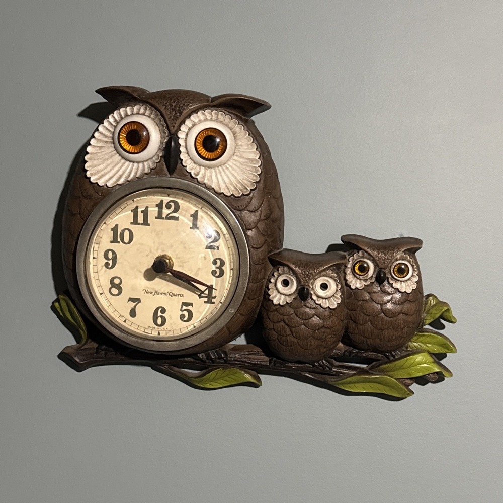 Vtg Burwood New Haven Owl Family Wall Clock 457-1 MCM Works 1972 Prop READ
